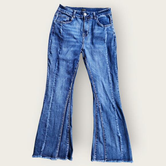 Coco + Carmen Jeans Womens Sz L Blue Denim Bootcut Stretch Raw Hem Crease Design - Picture 1 of 7